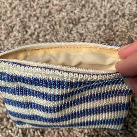 The Sak Elliot Luca Knitted Periwinkle /Cream Shoulder Bag/Purse - Picture 4 of 12